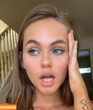 Lily Easton photo #0381