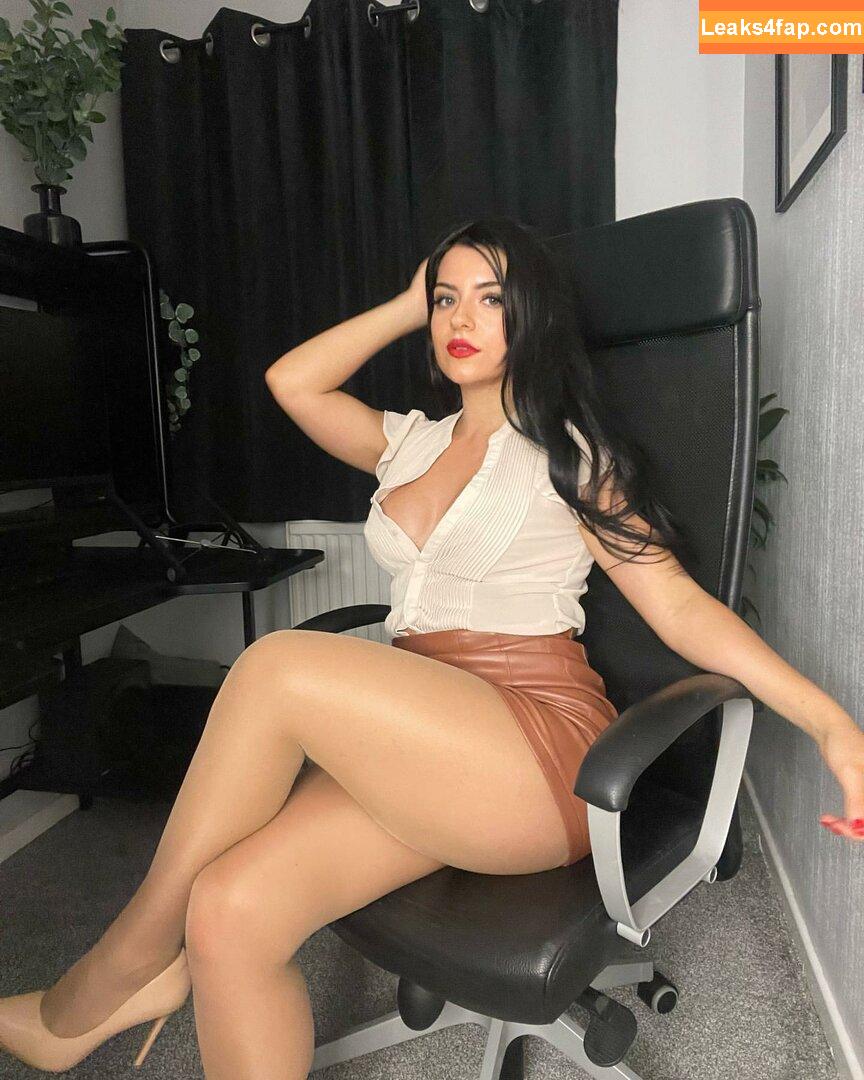 Lily Fiore / lilyfiore.official / lilyfiore4 leaked photo photo #0015