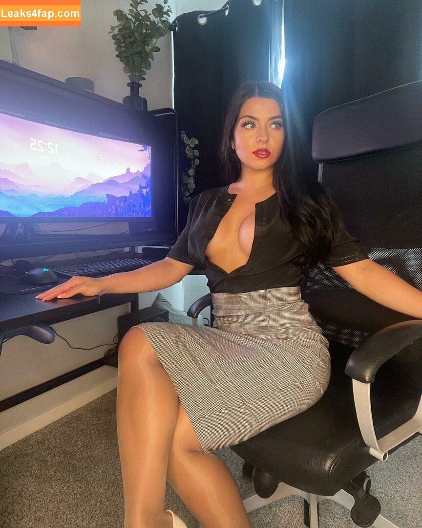 Lily Fiore / lilyfiore.official / lilyfiore4 leaked photo photo #0017