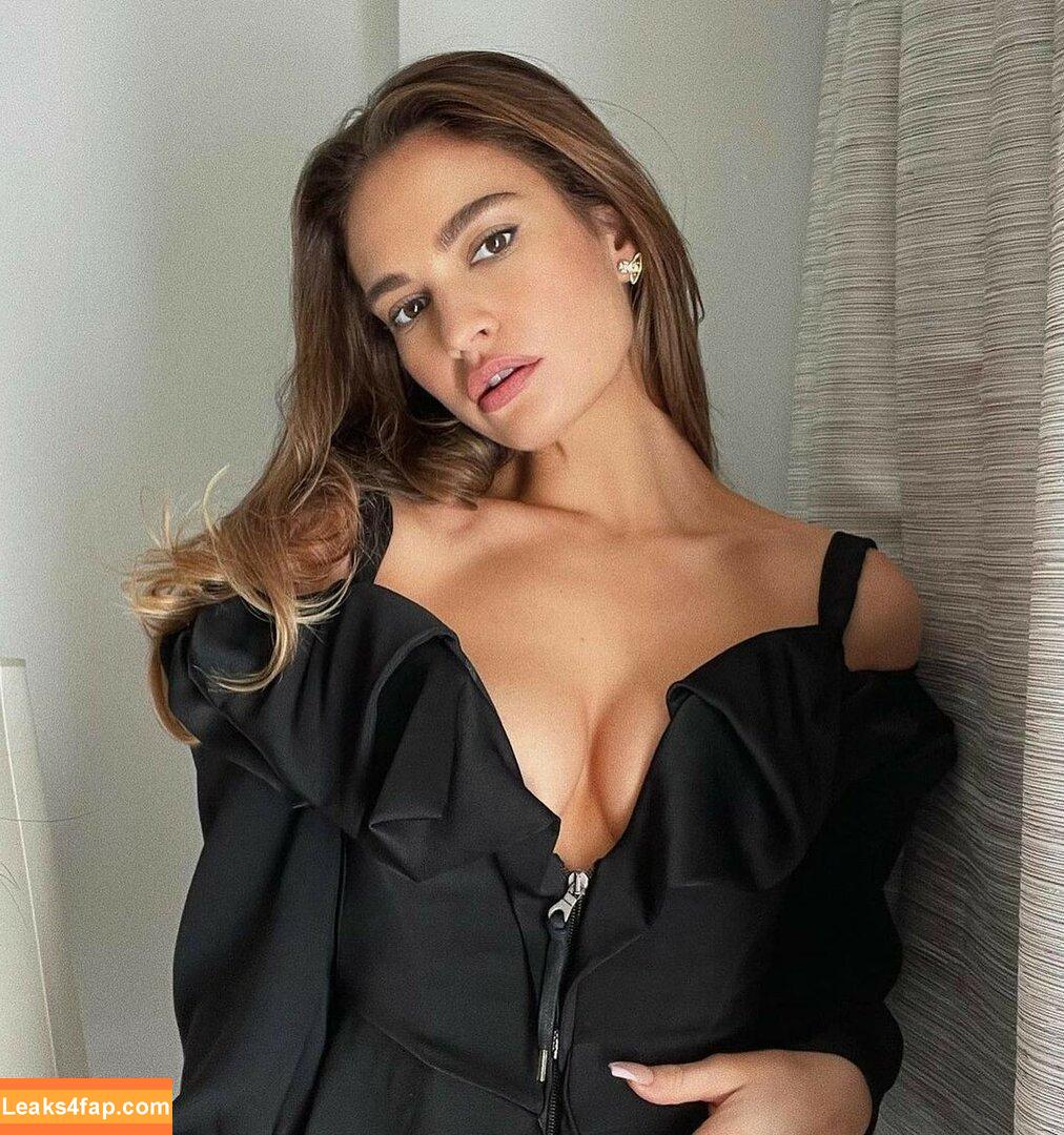 Lily James / lillyjames / lilyjamesofficial слитое фото фото #0042