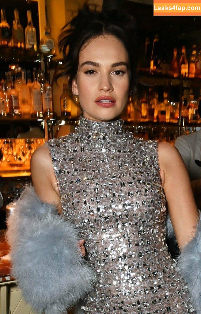 Lily James / lillyjames / lilyjamesofficial слитое фото фото #0232