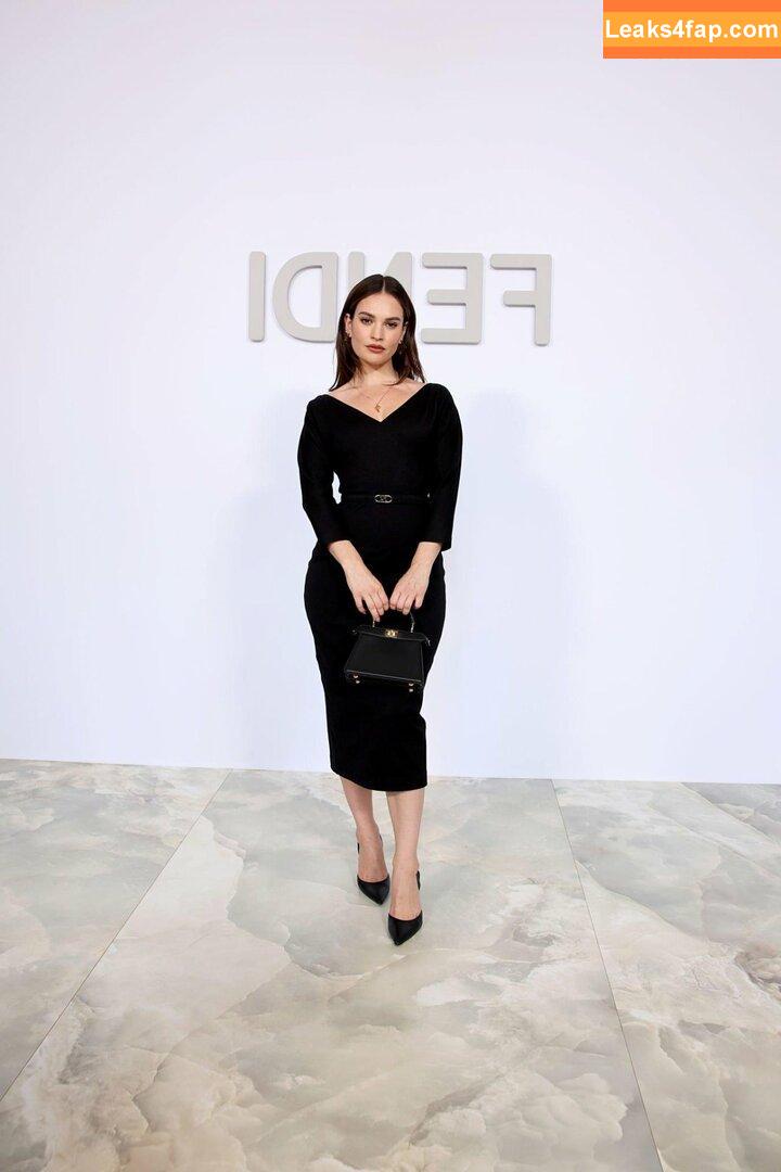 Lily James / lillyjames / lilyjamesofficial слитое фото фото #0330