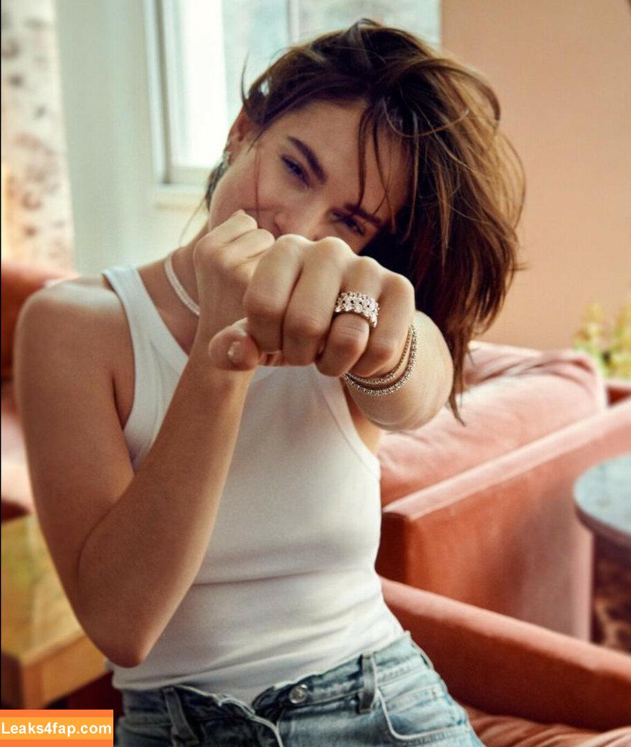 Lily James / lillyjames / lilyjamesofficial слитое фото фото #0570
