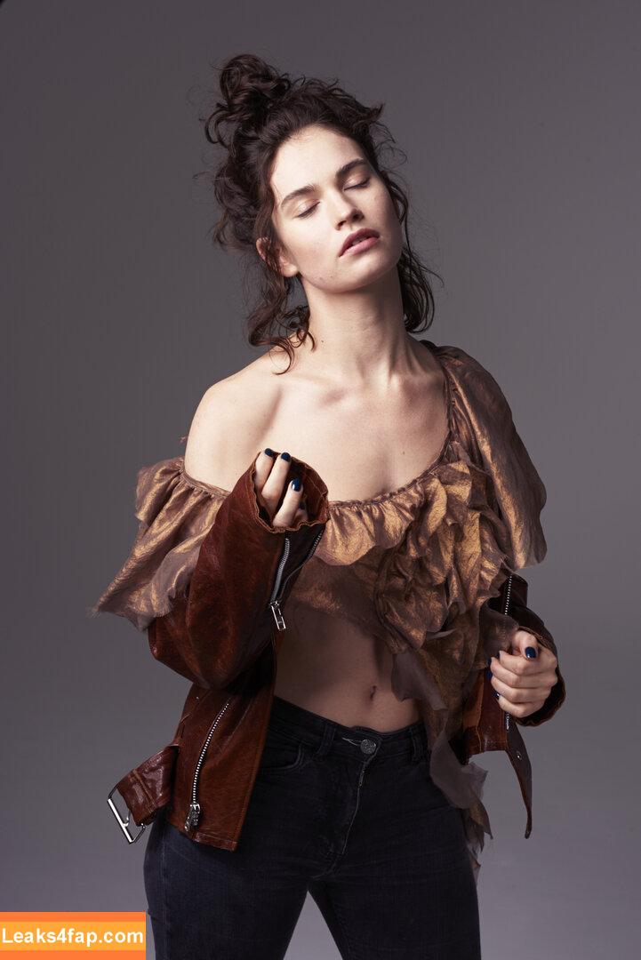 Lily James / lillyjames / lilyjamesofficial слитое фото фото #0760