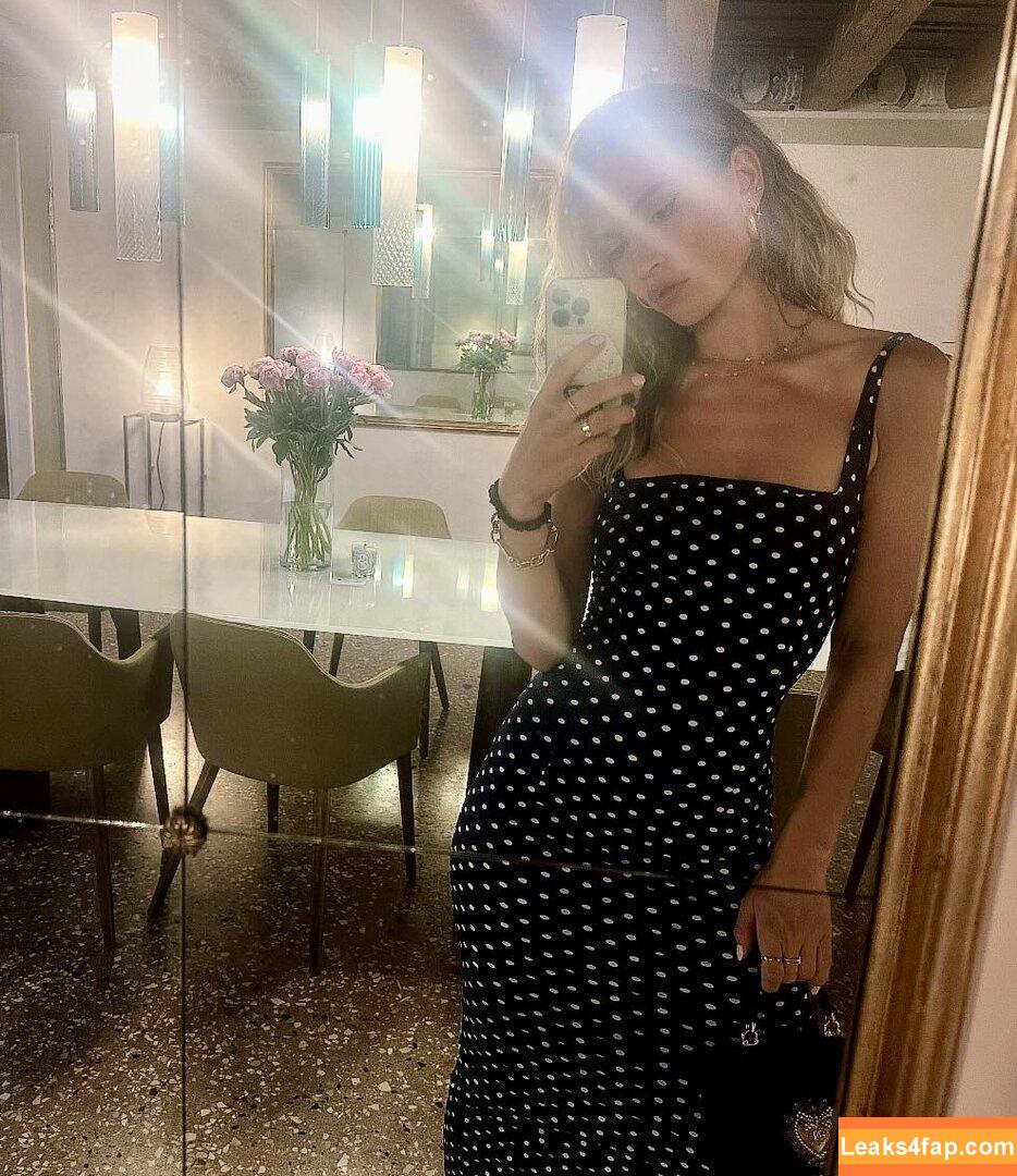 Lily James / lillyjames / lilyjamesofficial leaked photo photo #0901