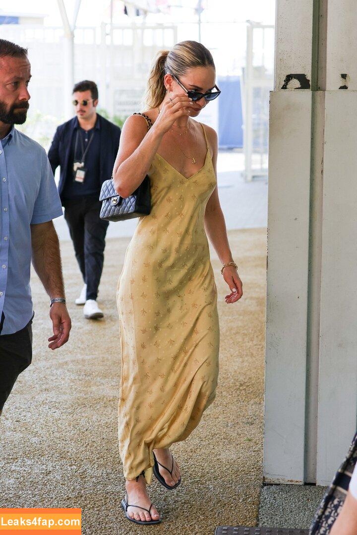 Lily James / lillyjames / lilyjamesofficial leaked photo photo #0916