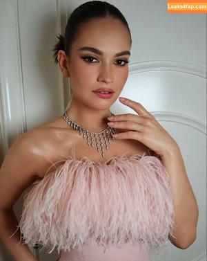 Lily James photo #0309