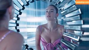 Lily James photo #0420