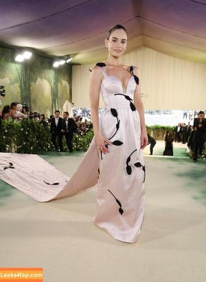 Lily James photo #0649