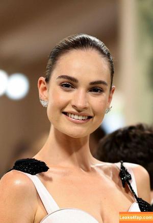 Lily James photo #0658