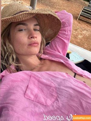 Lily James photo #0887