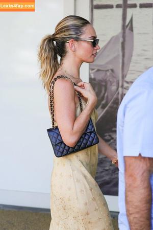 Lily James фото #0912