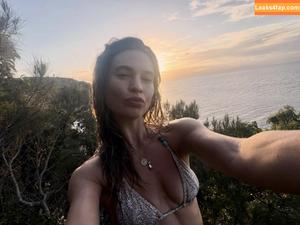 Lily James photo #1154