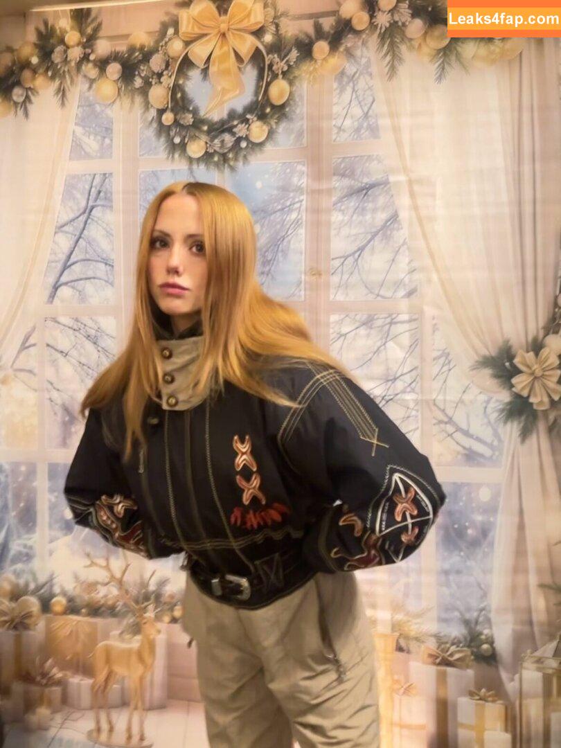 Lily Mo Sheen / amirrazm / gal_gadot / lily_sheen leaked photo photo #0391