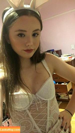 Lily Mo Sheen photo #0106