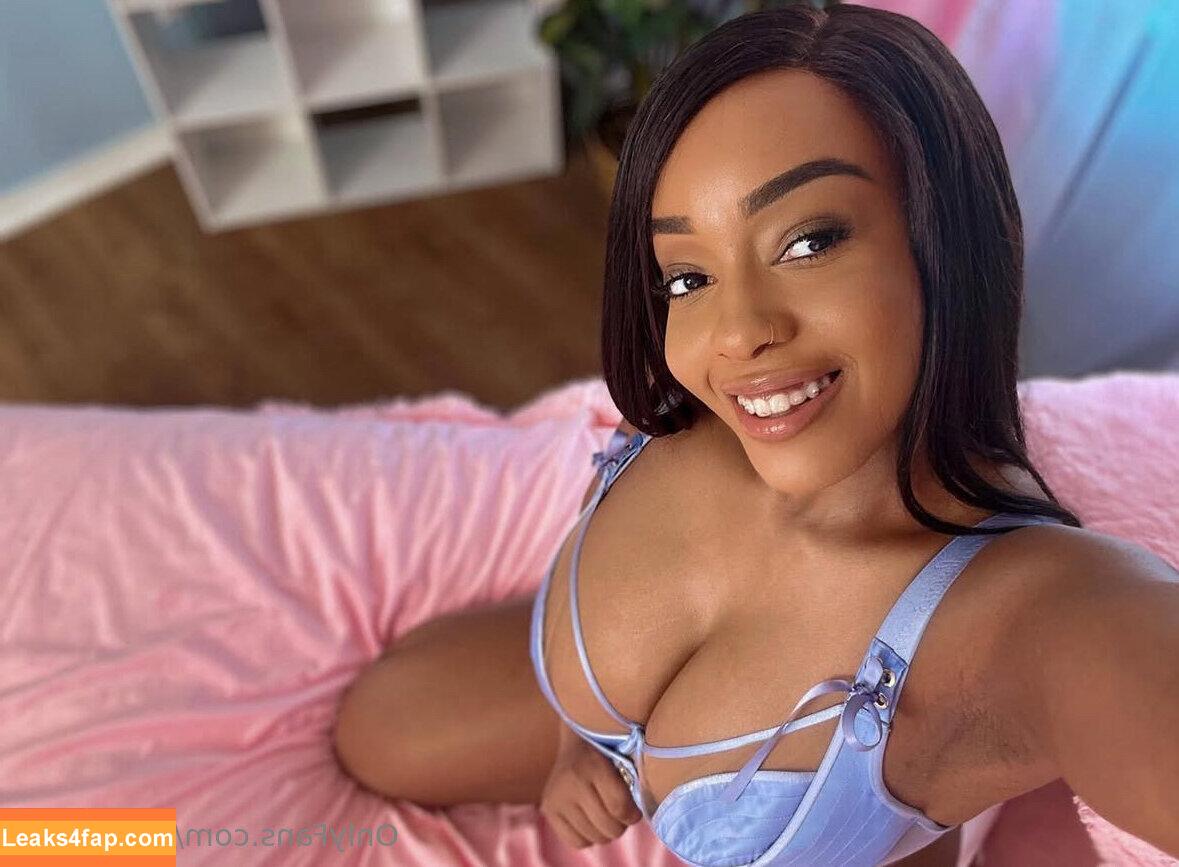 Lily Starfire / LilyStarfirex / lily.starfire / lilystarfire.tv leaked photo photo #0600