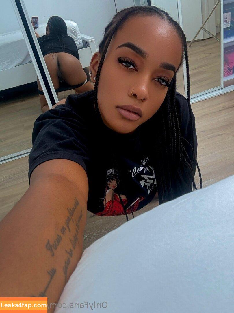Lily Starfire / LilyStarfirex / lily.starfire / lilystarfire.tv leaked photo photo #0611