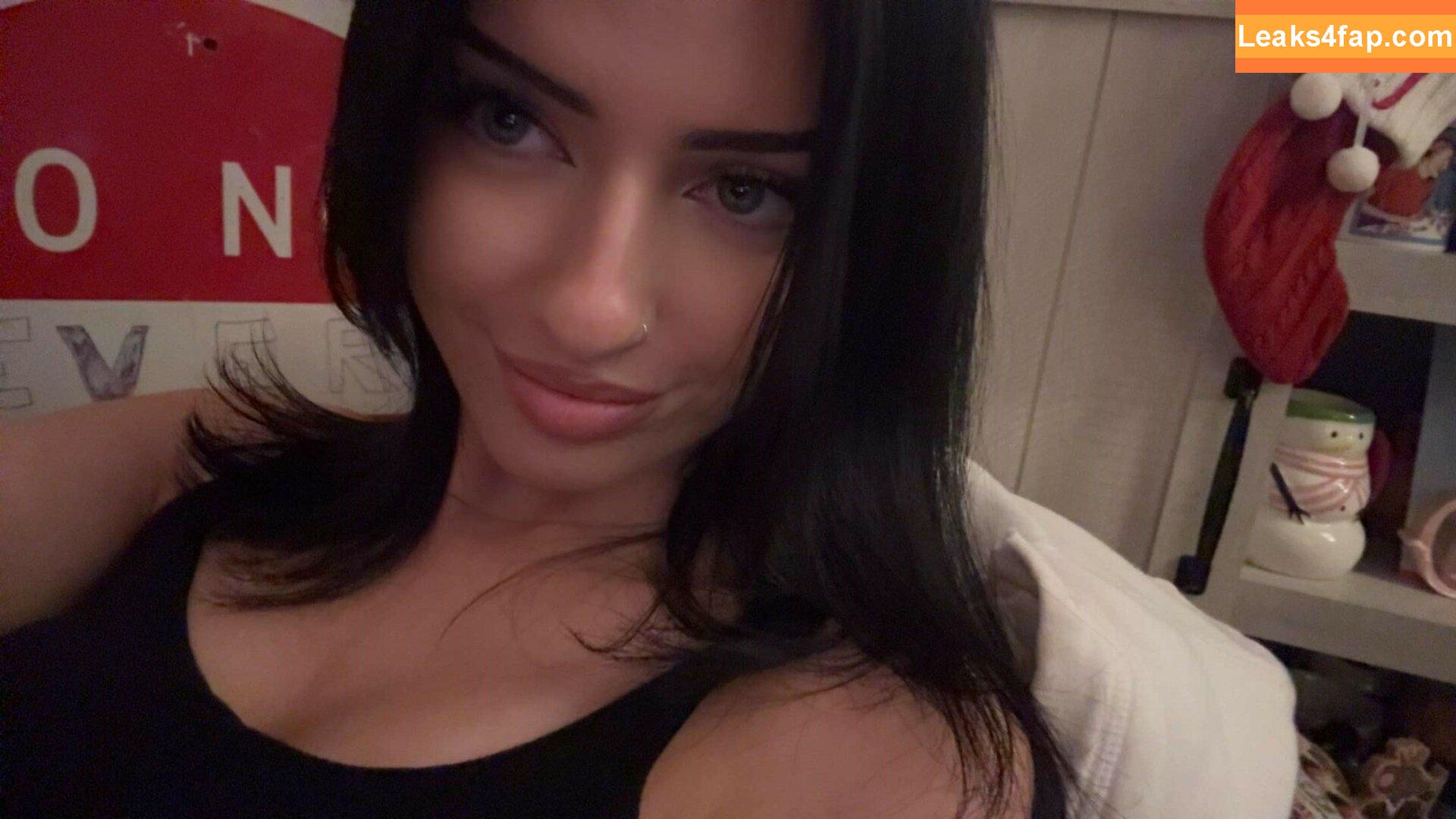 Lily Weber / itslily.w leaked photo photo #0252