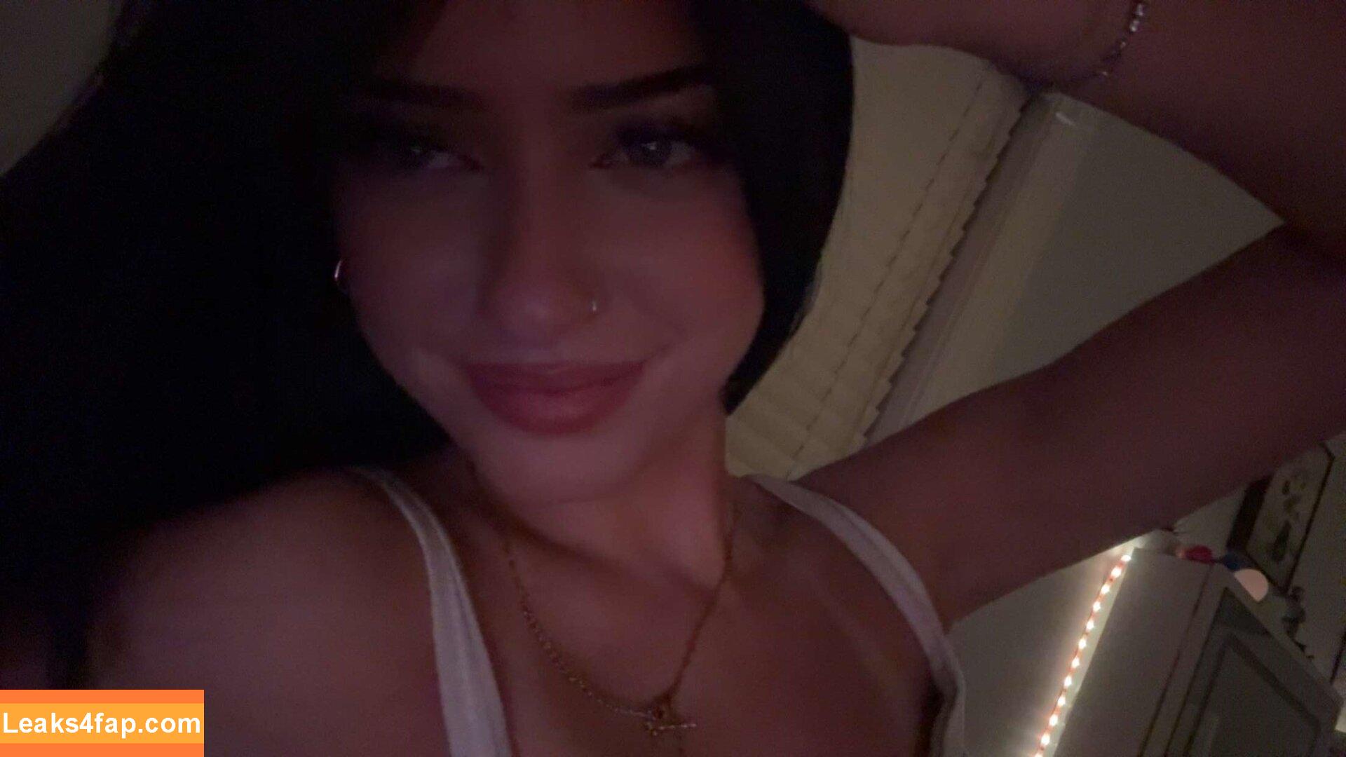 Lily Weber / itslily.w leaked photo photo #0327