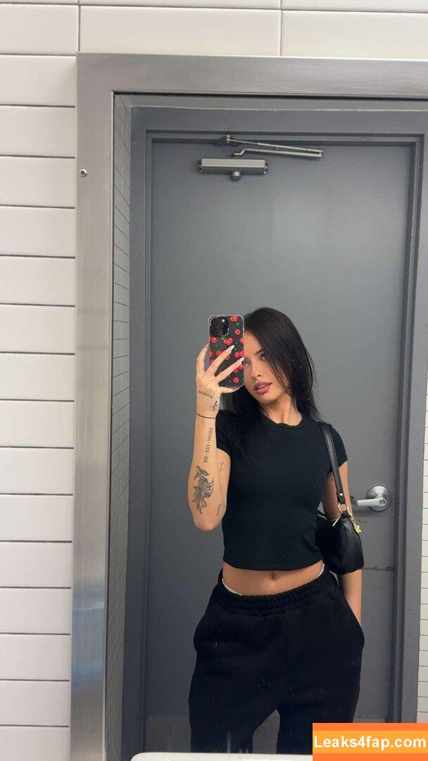 Lily Weber / itslily.w leaked photo photo #0340