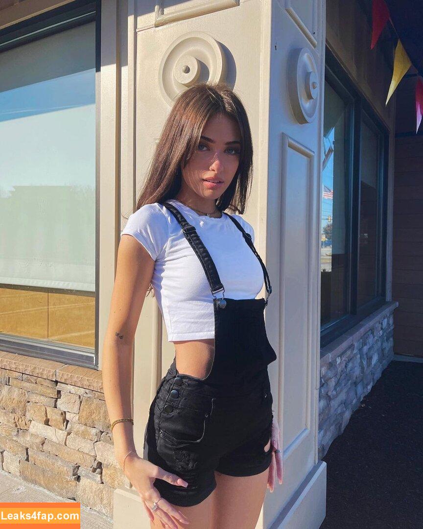Lily Weber / itslily.w leaked photo photo #0375