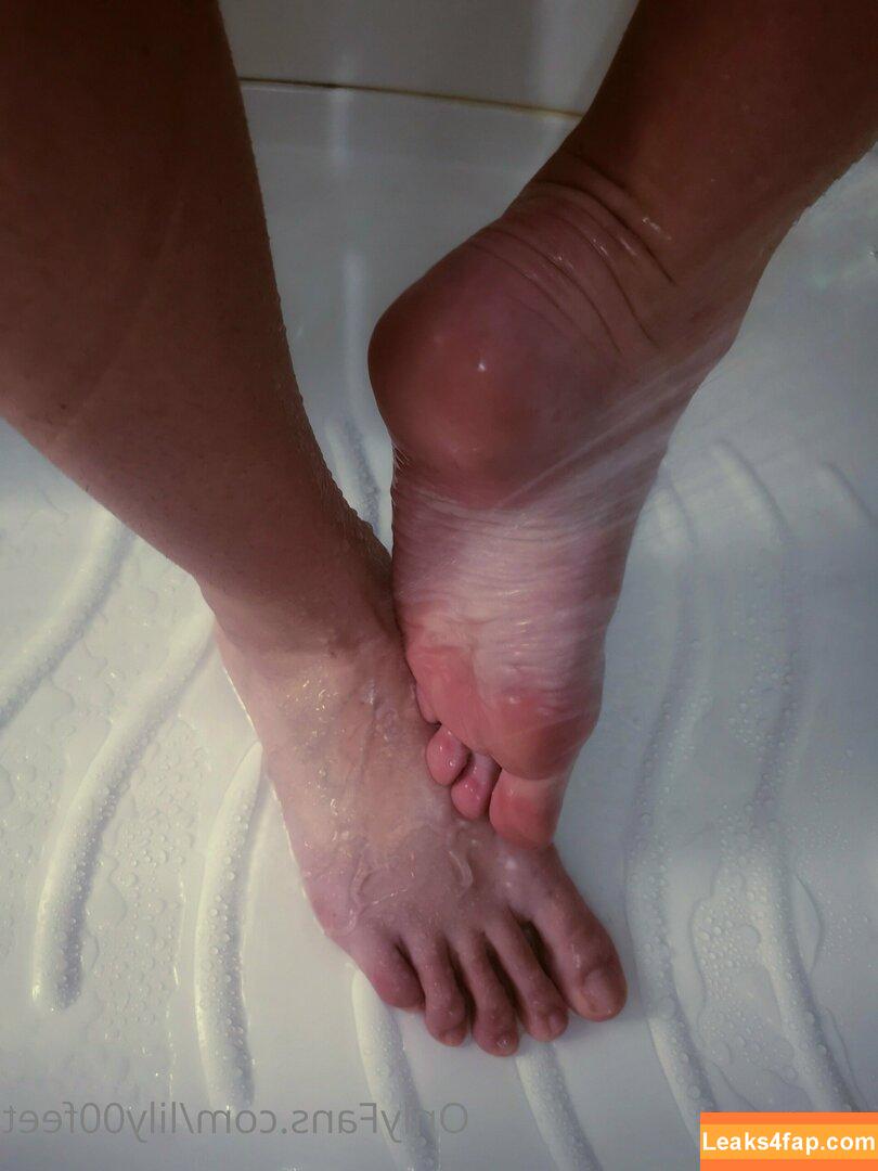 lily00feet / lily_hotfeet leaked photo photo #0045