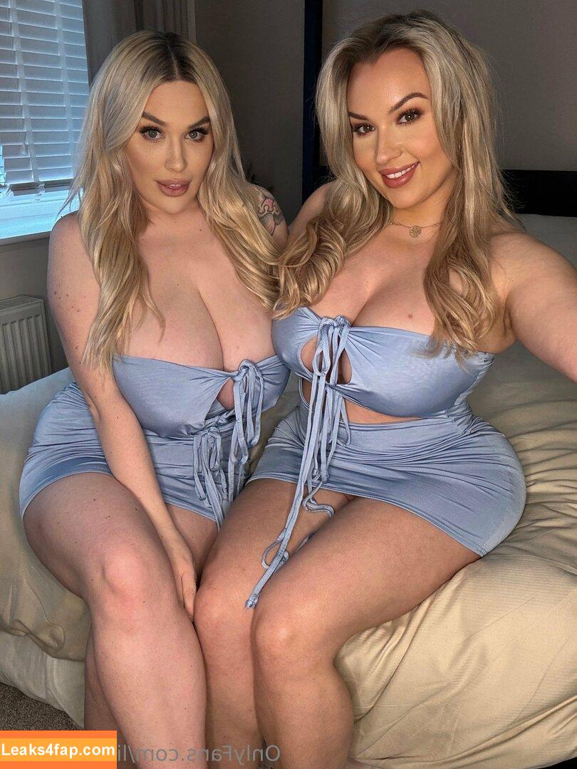 lilybigboobs /  leaked photo photo #0350