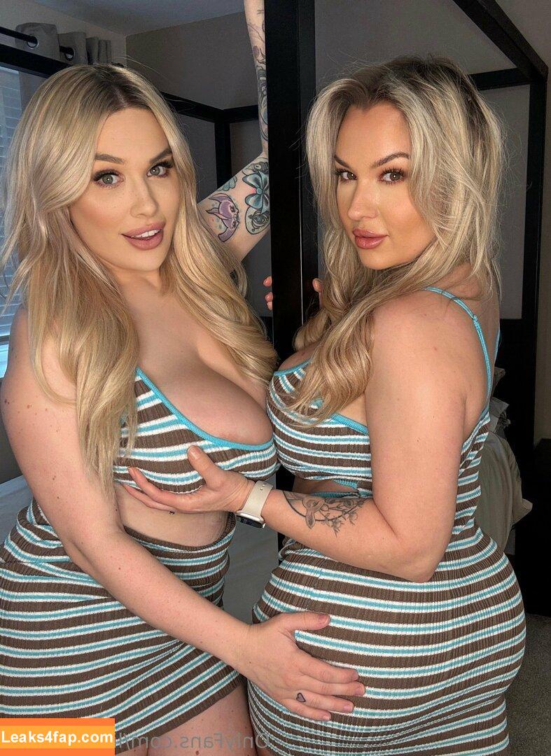 lilybigboobs /  leaked photo photo #0356