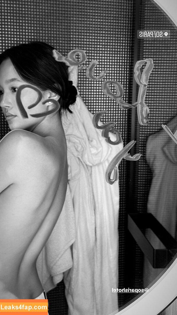 Lilychee /  leaked photo photo #0863