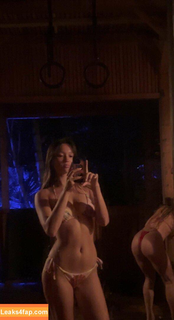 Lilychee /  leaked photo photo #0945