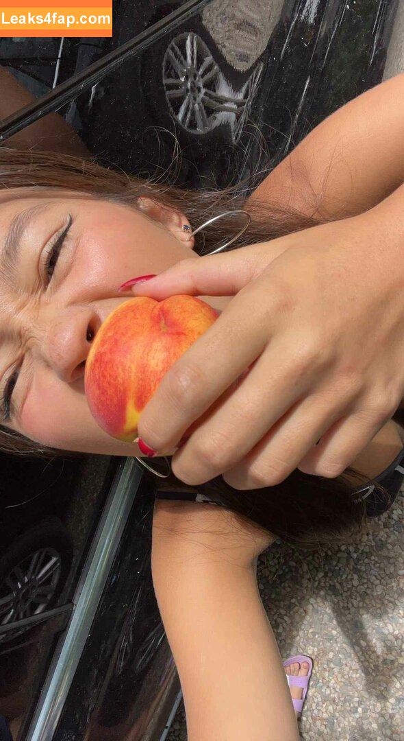 Lilychee /  leaked photo photo #1203