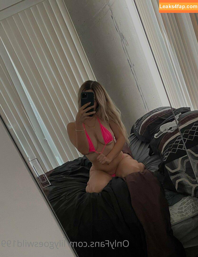 lilygoeswild199 / crystalrodriguez90 leaked photo photo #0027