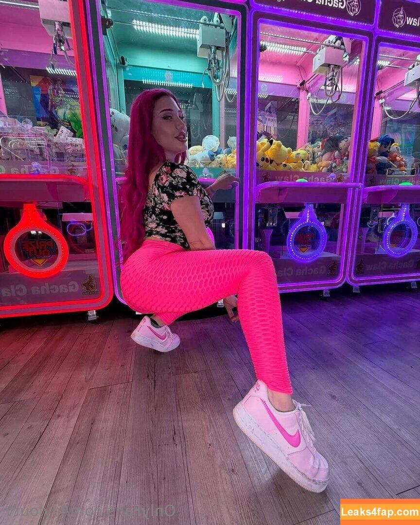 lilyloutv / lilylouofficial leaked photo photo #0010