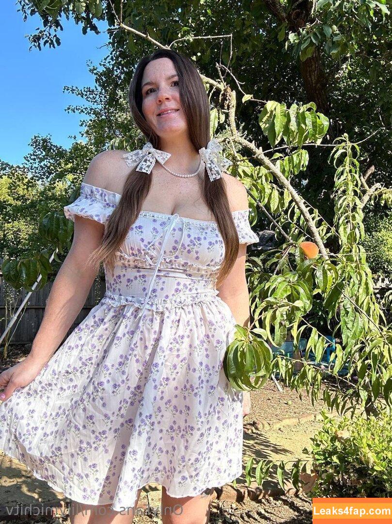 lilymichitv /  leaked photo photo #0011
