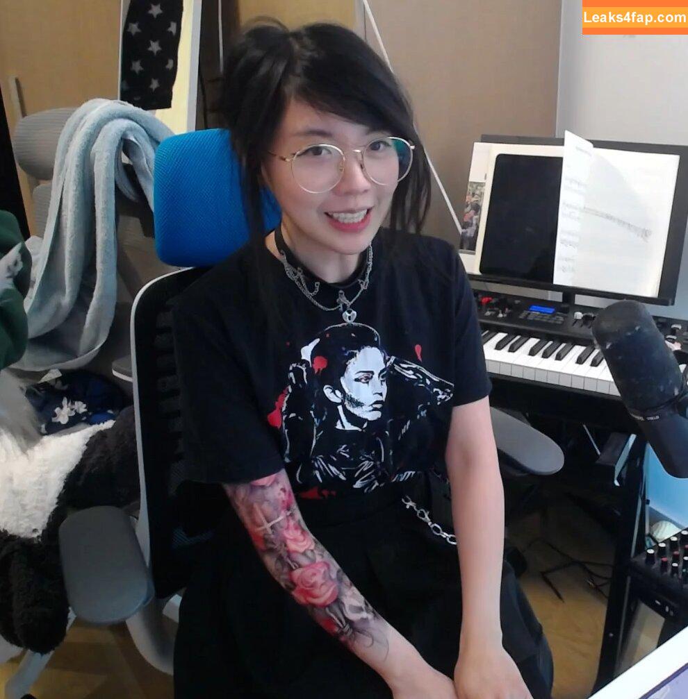 LilyPichu / onlysaber leaked photo photo #0048