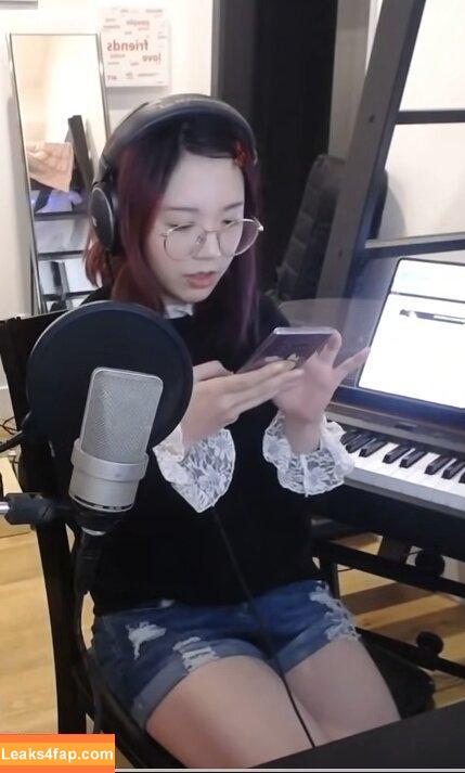 LilyPichu / onlysaber leaked photo photo #0089