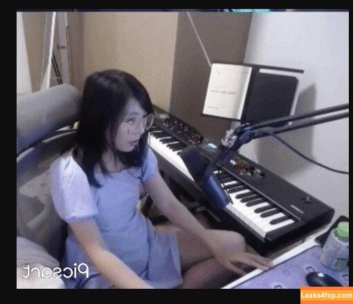 LilyPichu / onlysaber leaked photo photo #0095