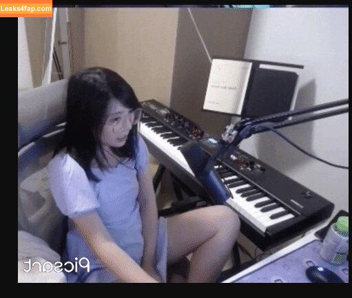 LilyPichu / onlysaber leaked photo photo #0096