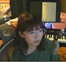LilyPichu / onlysaber leaked photo photo #0551