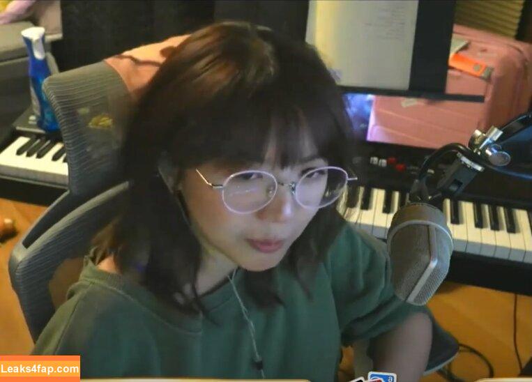 LilyPichu / onlysaber слитое фото фото #0568