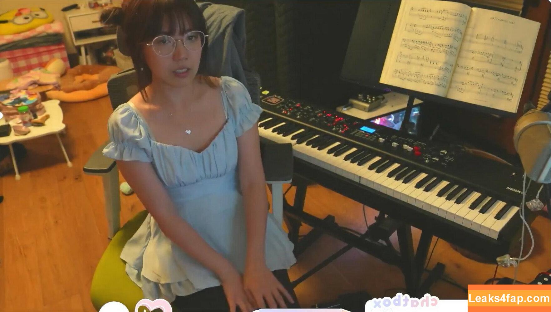 LilyPichu / onlysaber leaked photo photo #0573