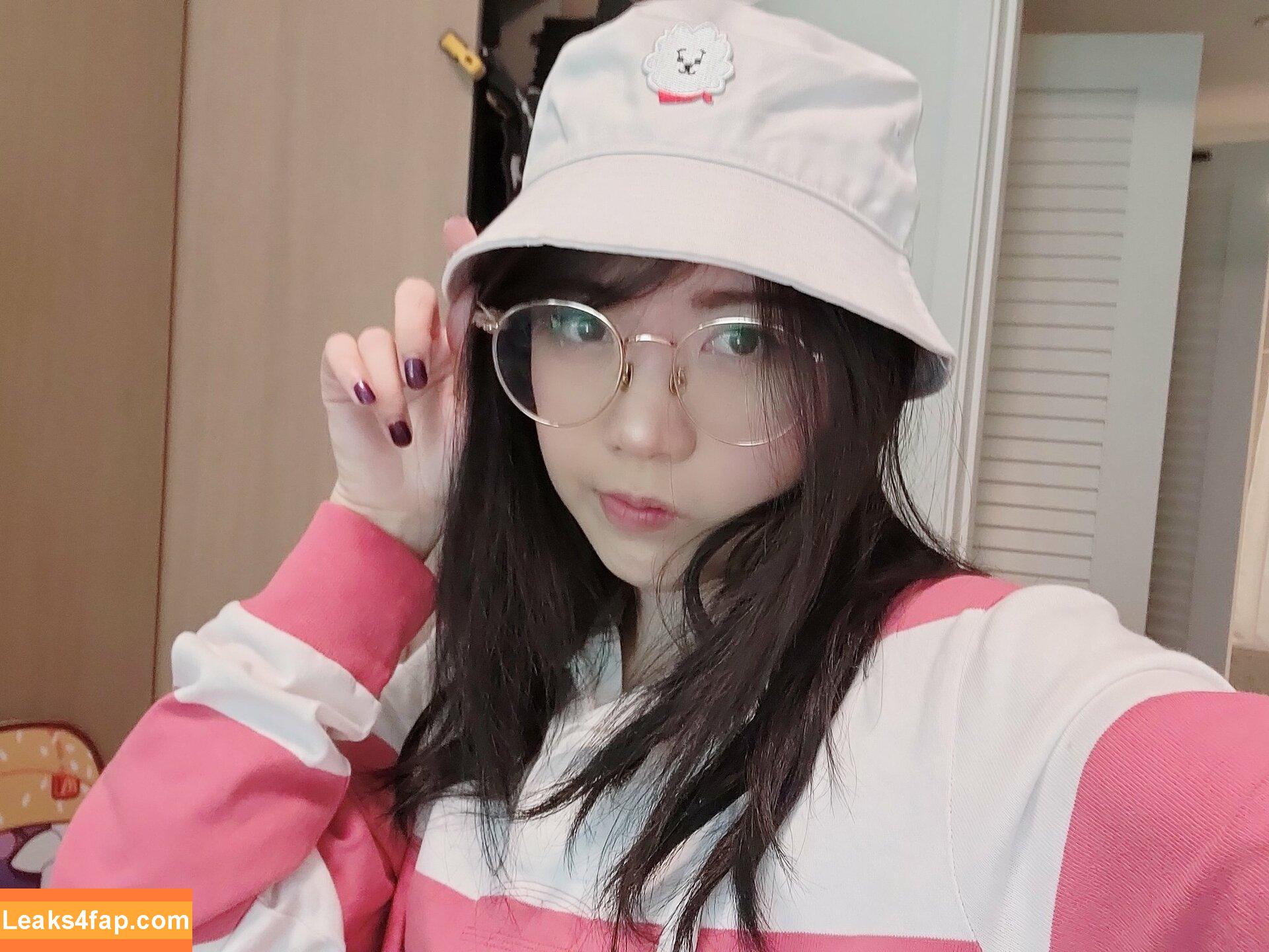LilyPichu / onlysaber leaked photo photo #0741