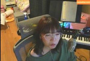 LilyPichu photo #0554