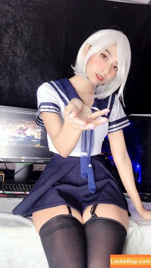 Lilywaifu photo #0173