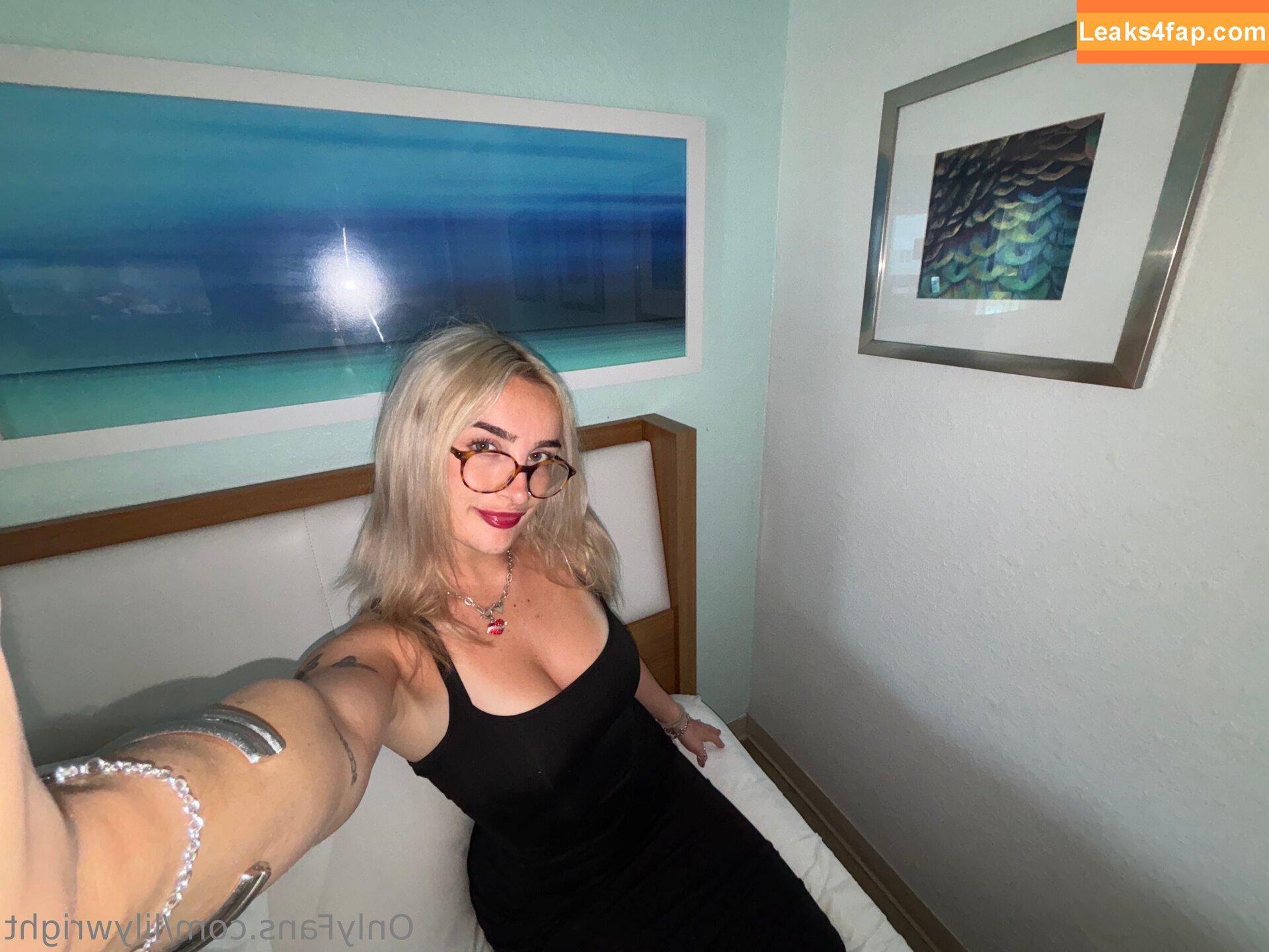 lilywright / lily.wright77 leaked photo photo #0114