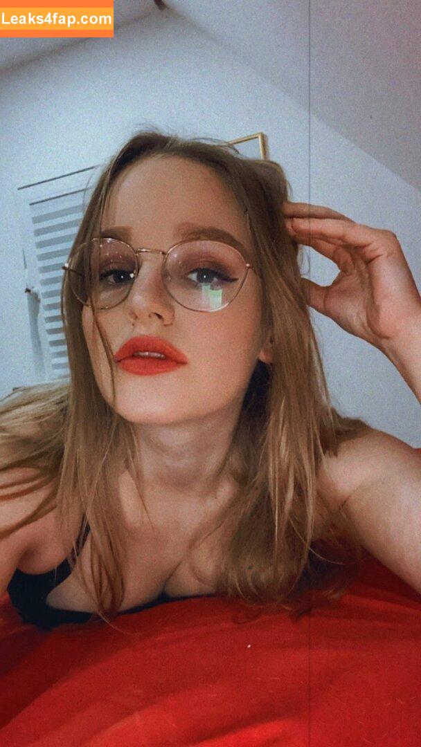 Lina-Klein / Lina Klein / LinaKlein2000 / MDH / official_linaklein leaked photo photo #0034
