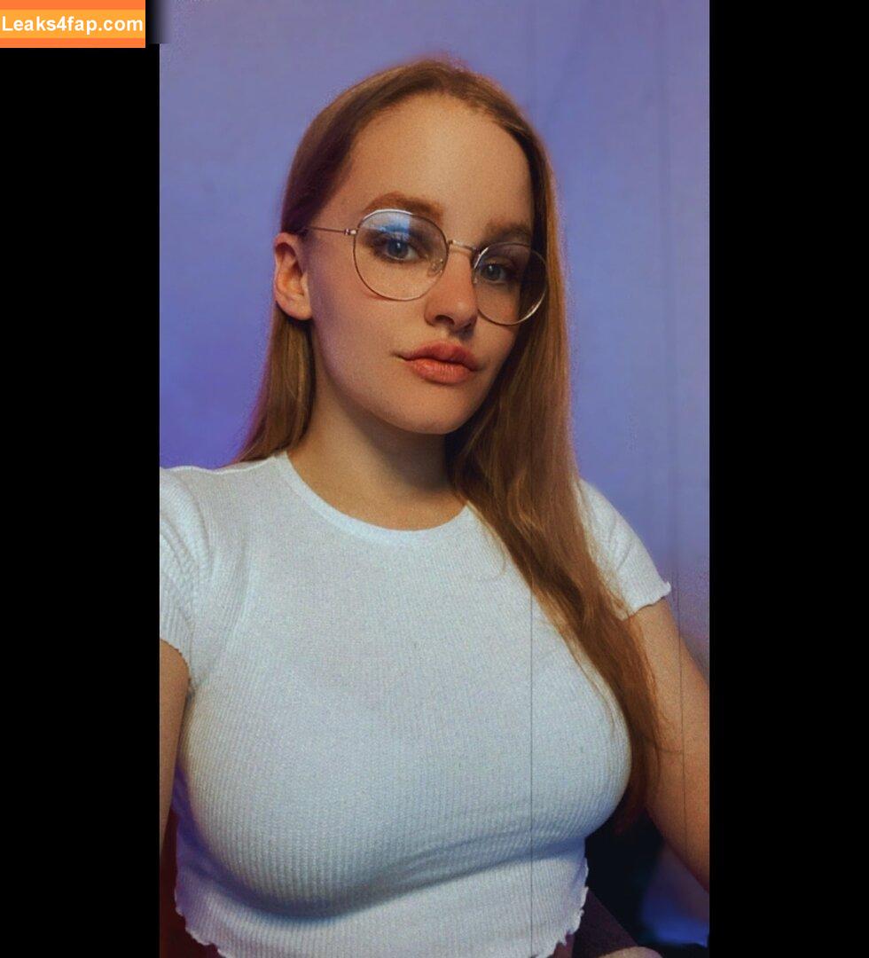 Lina-Klein / Lina Klein / LinaKlein2000 / MDH / official_linaklein leaked photo photo #0055