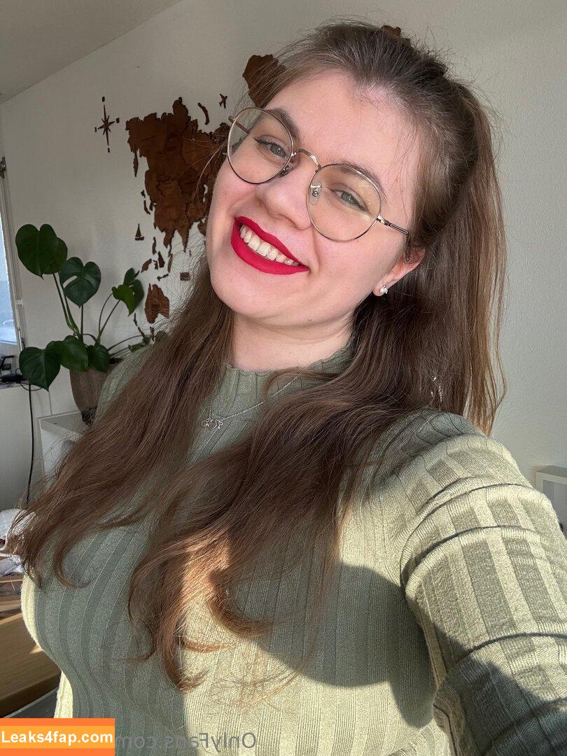 lina.privat / Lina Privat / linaa_privat leaked photo photo #0012