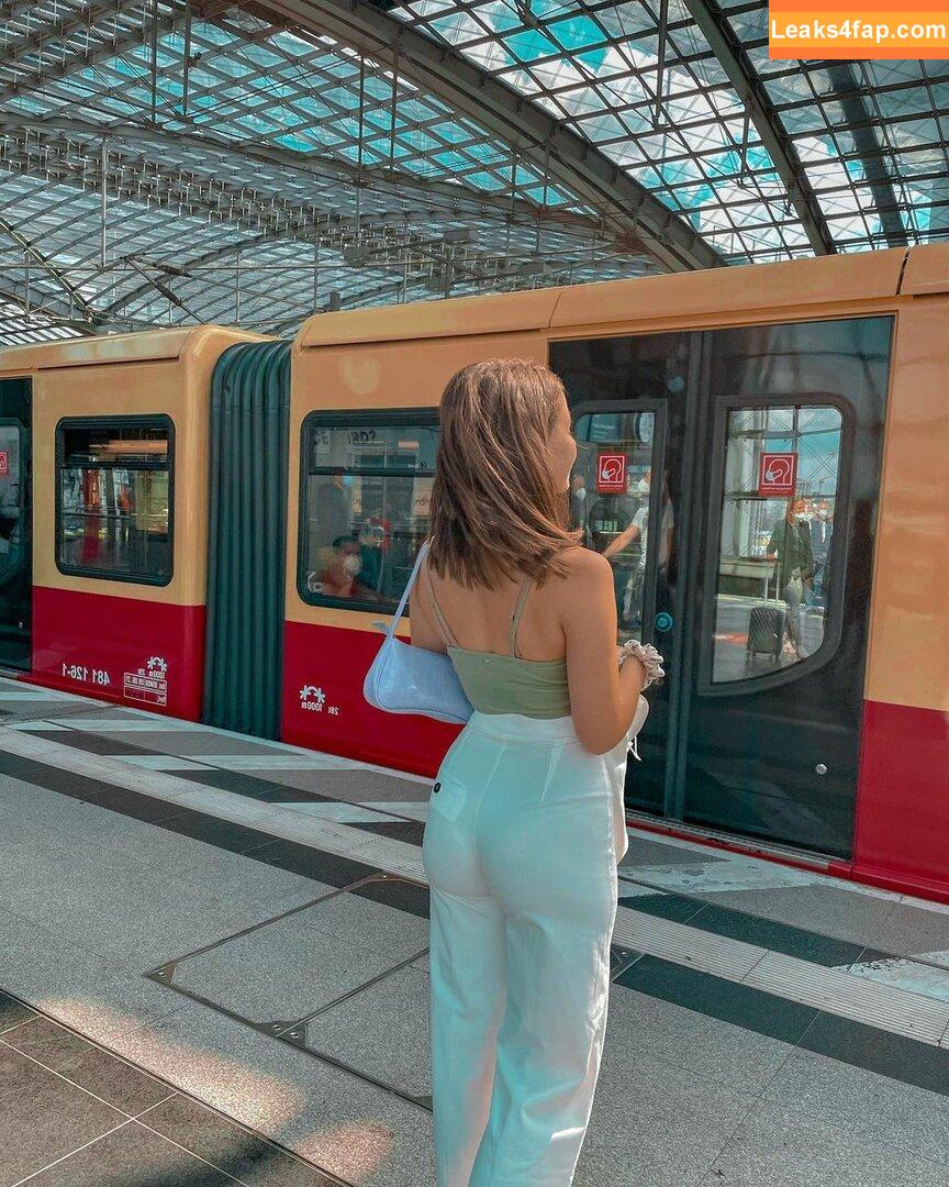 Lina Valeska / vivi_lbv leaked photo photo #0003