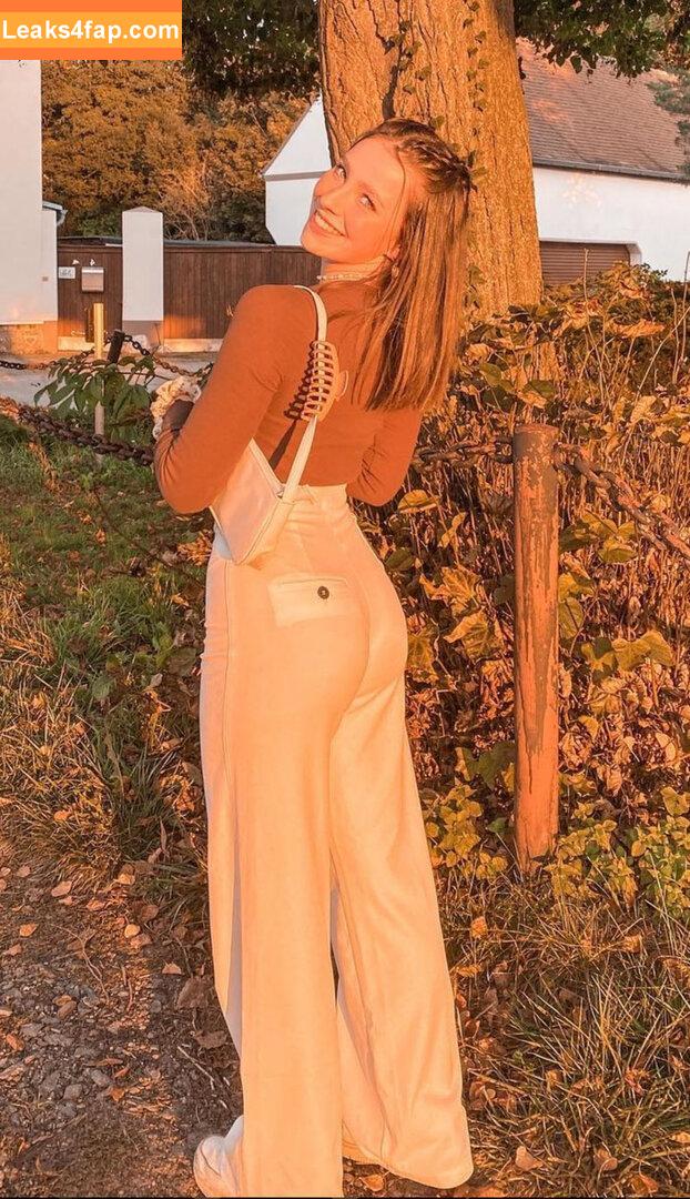 Lina Valeska / vivi_lbv leaked photo photo #0176